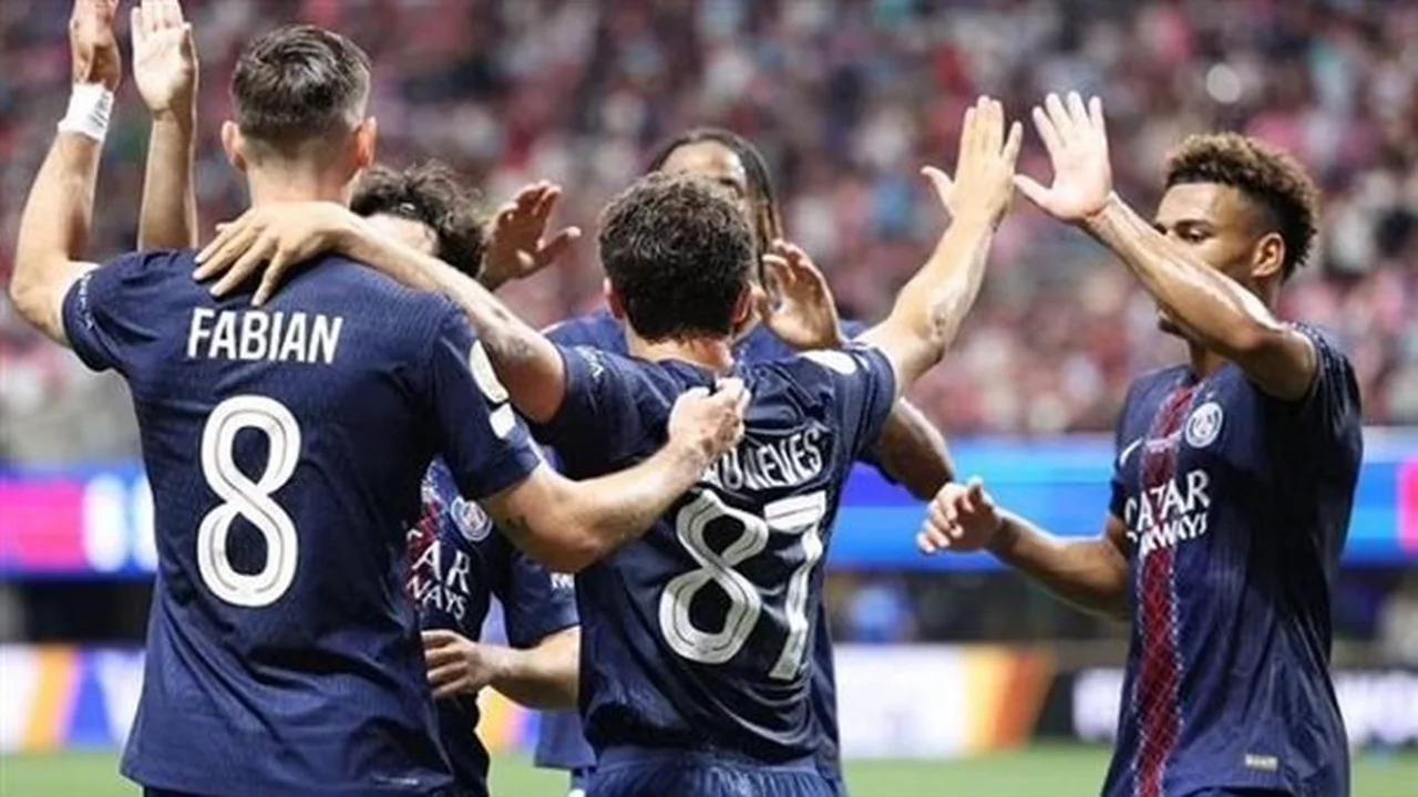 قمة الدوري الفرنسي.. موعد انطلاق مباراة باريس سان جيرمان وموناكو المرتقبة